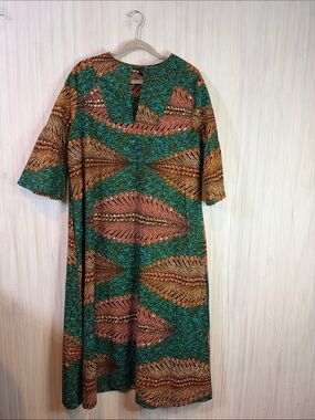 THE OULA COMPANY 3/4 BELL SLEEVE FEATHER MOTIF SMALL